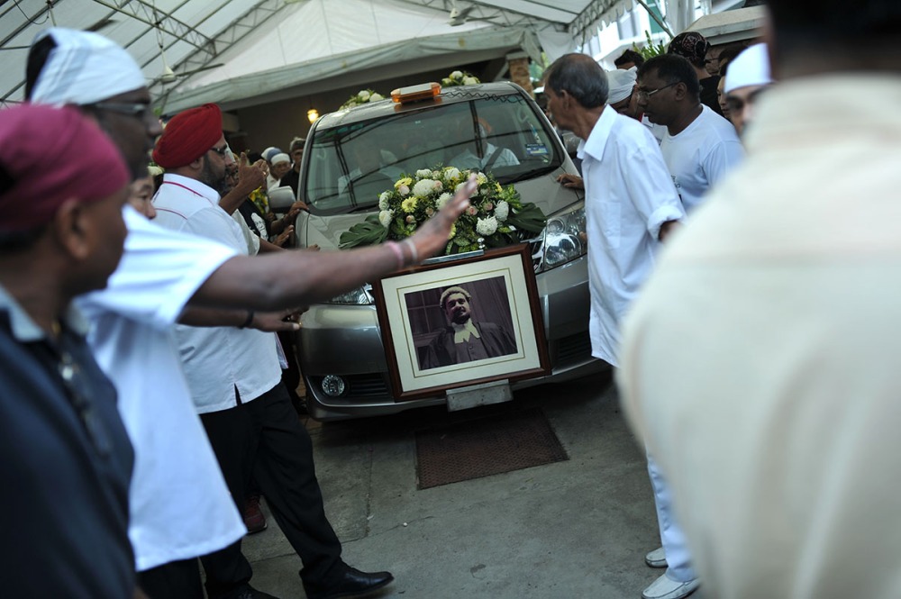 PENANG , 20/4/2014 .The van carrying the late Karpal Singh's casket leaves his residence in Jalan Utama Pulau Pinang.Karpal Singh passed away on 17 April after he was involved in a car accident on the way to Pulau Pinang from Kuala Lumpur. AWANI / SHAHIR OMAR